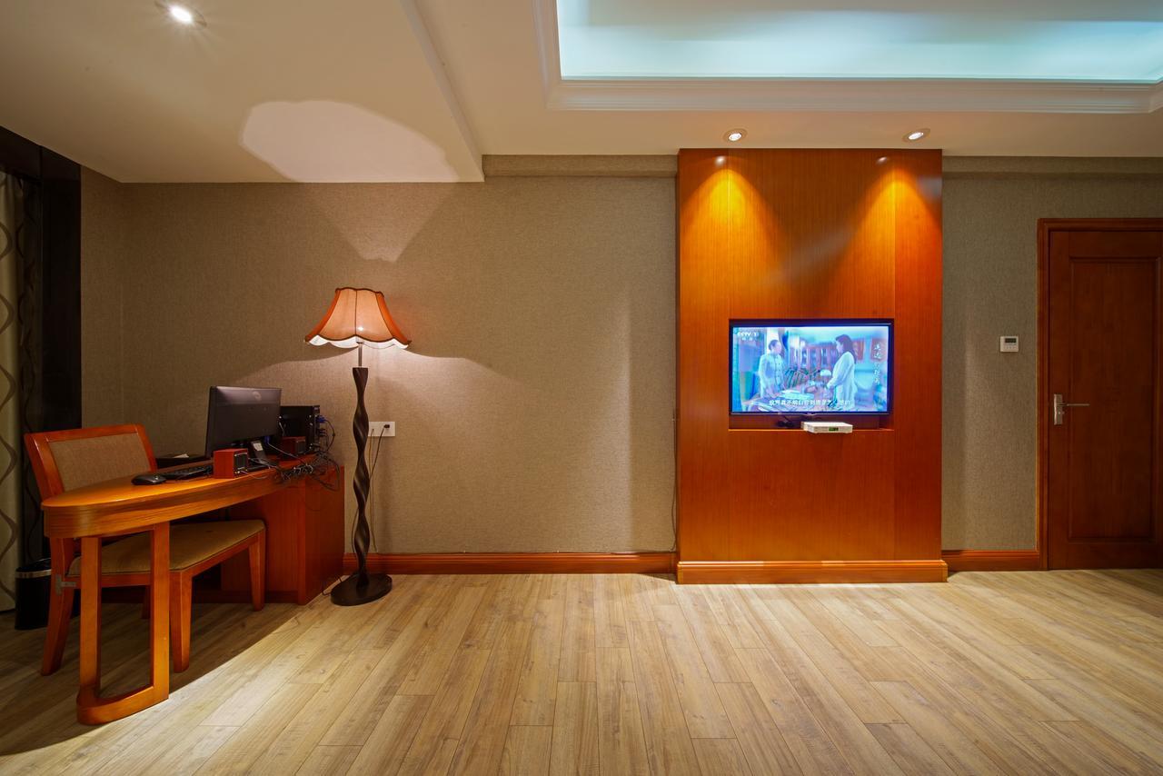 Borrman Hotel Guangzhou Tangxia Branch Экстерьер фото